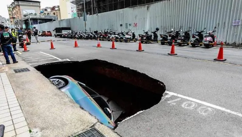 竹北天坑「建商抽地下水釀禍」　自救會驚曝：13樓建案變成32樓