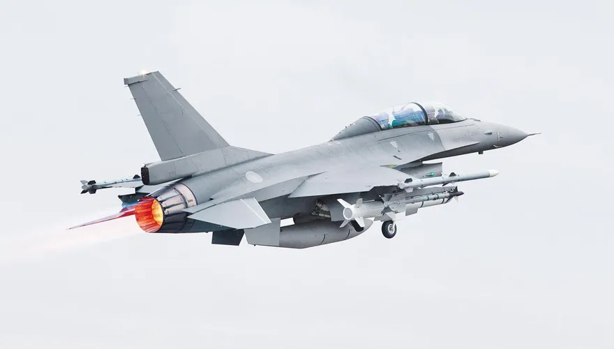 國防部：F-16V首架延至明年第3季出廠　仍依規劃115年全數交機