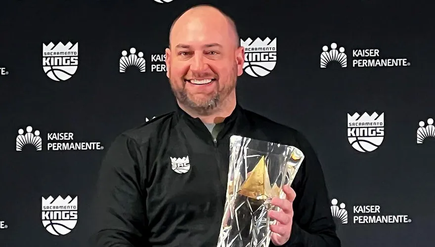 終結16年尷尬紀錄！國王麥克奈爾神操作　凍蒜NBA年度最佳總管