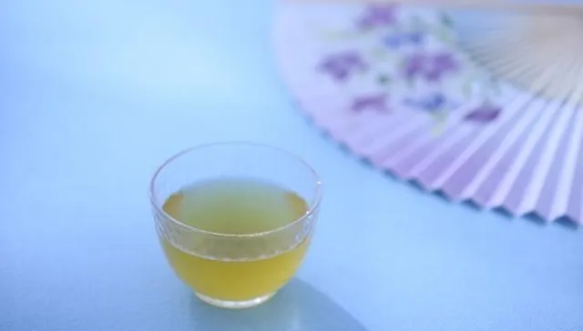 喝茶真的能養身！國內最新研究指出烏龍茶的「這成分」竟能減緩帕金森氏症