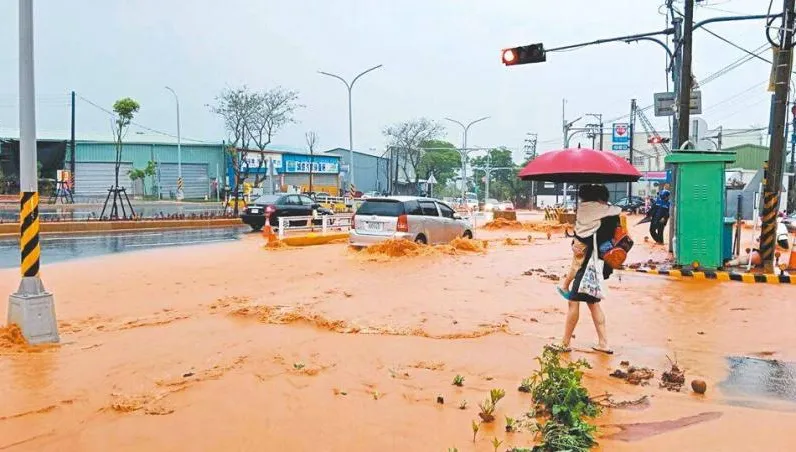 好樣的！滯洪池未清淤害民宅遭泥水淹　水利局開罰建設局