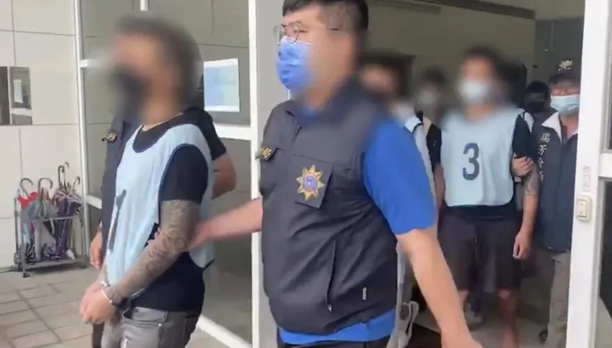 叫唆小弟放鞭炮恐嚇砸店　汐止警逮明仁會7人