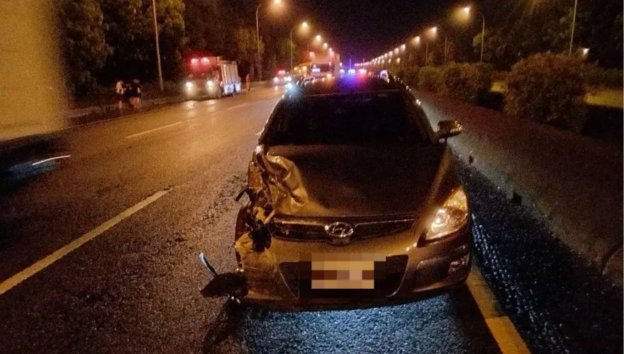 影/國1台南路段「3車追撞」！8人受傷拒送醫　車頭撞爛慘況曝光