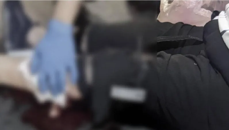 邊抓邊救！警逮藏毒iRent駕駛　驚見阿嬤被撞「滿腿血」立刻抽身救人