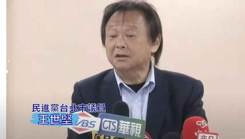 影/預言「藍白合」遭嗆賭吞曲棍球　王世堅批柯文哲「找錯人」要賭這件事