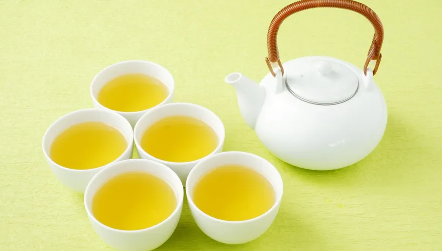 喝綠茶比紅茶健康？研究答案令人意外　每天喝1杯死亡率降了