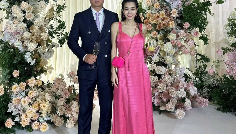 精品衣疑「GG變69」！王思佳美籍尪也遭爆「假名牌」…曬照戰網友：我愛69