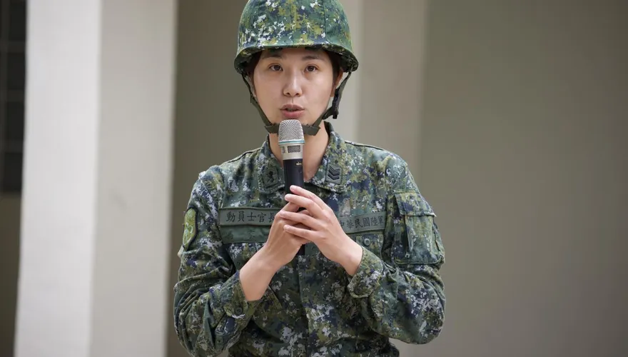 首批女性官兵教召登場！5公里行軍、戰鬥教練畫面曝光