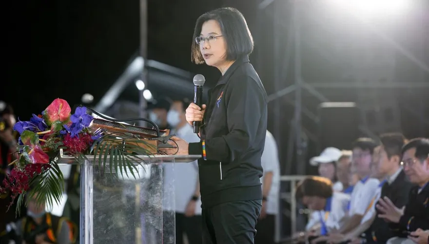 李大維被爆「這個大小姐」說疫苗還是不要買了　網出征蔡英文臉書嗆下台：出來解釋