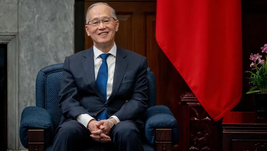 擋疫苗曾脫口「這個大小姐說，你還是不要買了」? 　李大維：未有這類談話