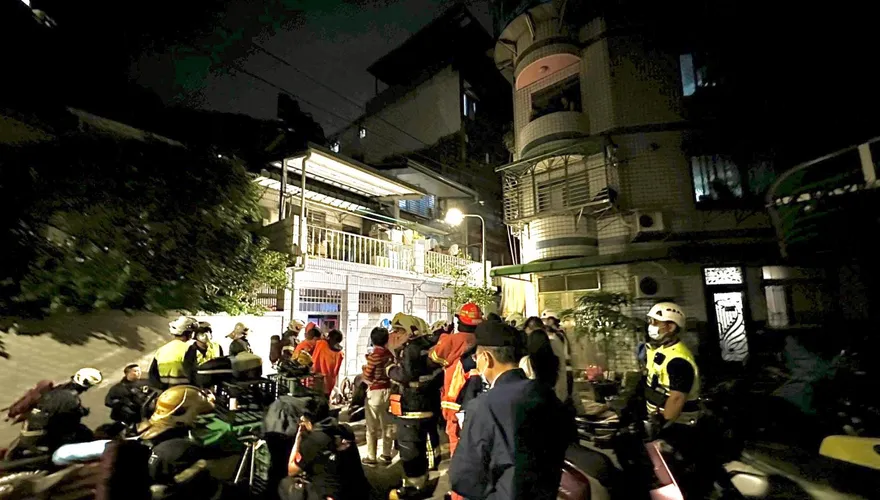 快訊/新北市永和暗夜民宅火警　閣樓起火1死1輕傷