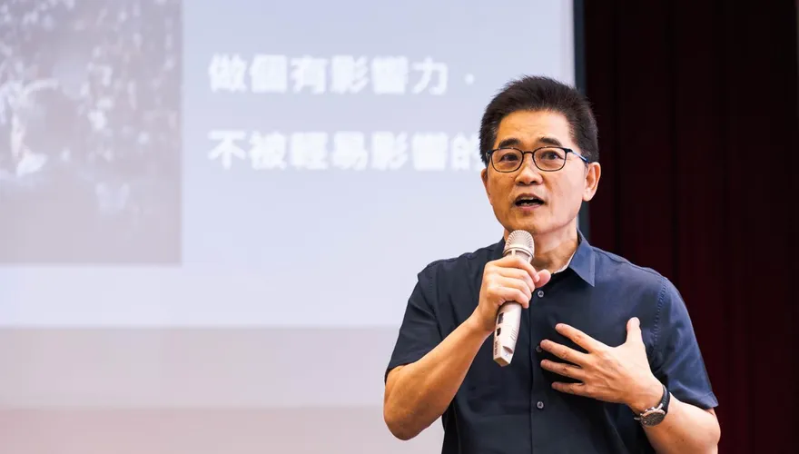 黃健庭駁初選閹割說　「若辦初選郭台銘沒資格參加」