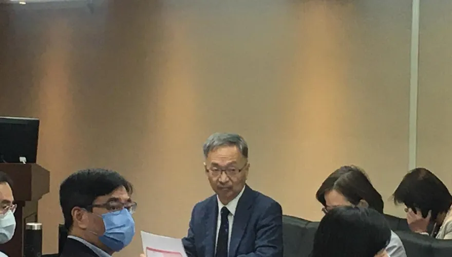 郭台銘說疫苗被擋　薛瑞元稱：是他找政府求助