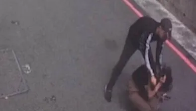國小附近當街噴辣椒水企圖擄走女子！計程車運將英雄救美　警一查嫌犯是前夫