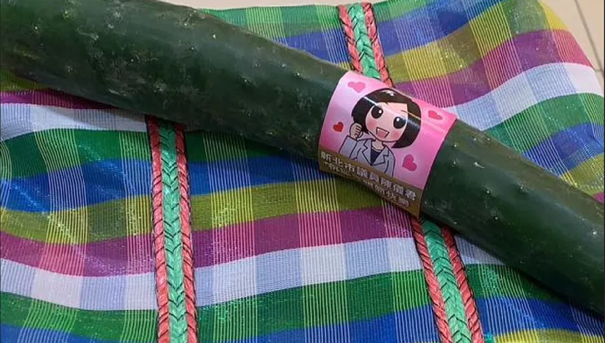難忘母親節禮物！女警收「綠色棒狀物」誤以為是「姊夫」　議員：大家別想歪