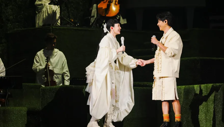 離婚7個月！魏如萱演唱會上被告白　羞認兩人交情「Forever！」