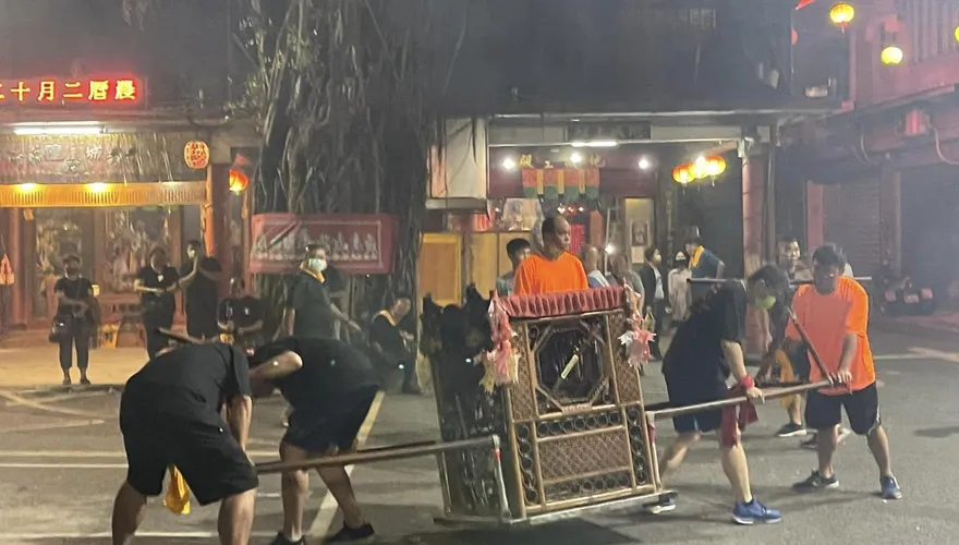 影/台南3歲女童車禍亡…城隍爺直奔現場「帶她回廟」　1原因呼籲民眾勿再獻花