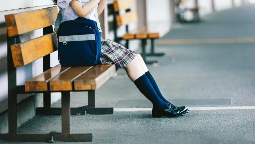 影/暈牛郎幫衝業績「欠36萬酒水錢」　日本女高中生被迫下海還債