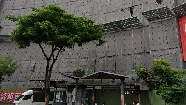 台南國賓大樓「一樓一鳳」再來「豬仔間」？　犯罪溫床！警緊急做居住清冊