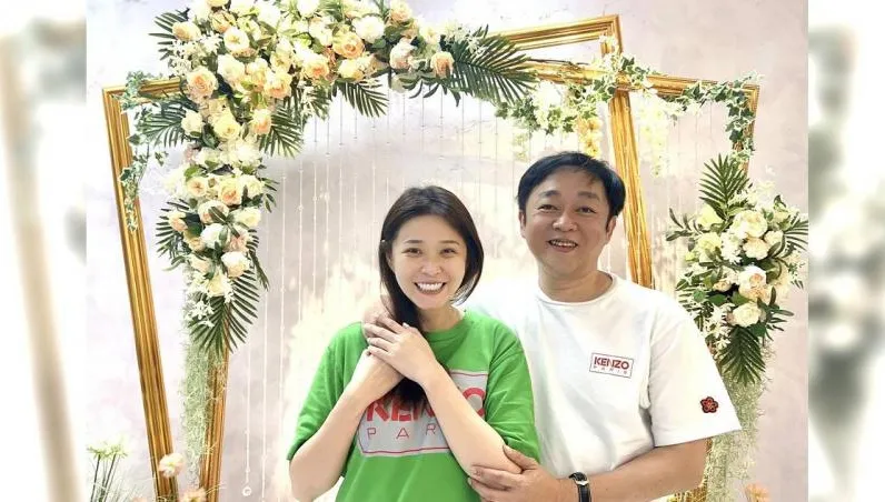 恭喜李燕再婚！光速完成登記　老公笑喊：癩蛤蟆也是能吃到天鵝肉的