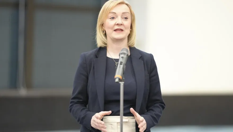 前英國首相遭爆遊說軍售大陸　前大使轟：找「騙子」來的人該負責