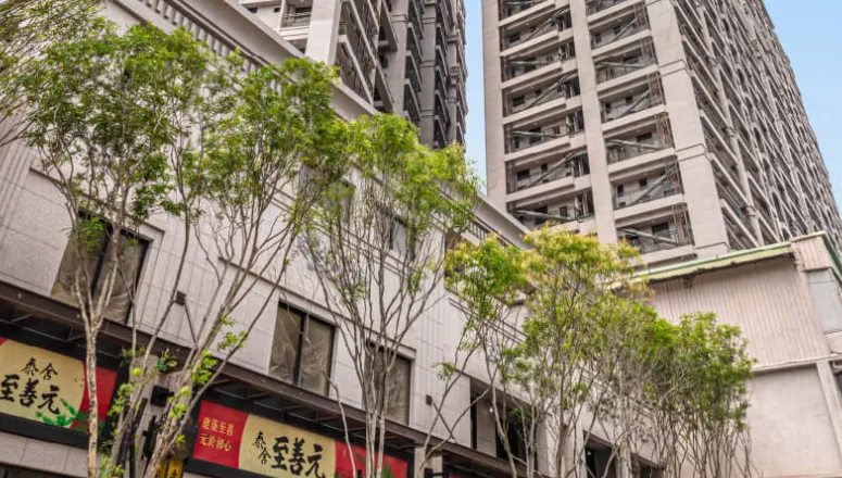 全台最大「自辦都更」涉詐貸數十億！　秦舍負責人楊岳修1千萬交保
