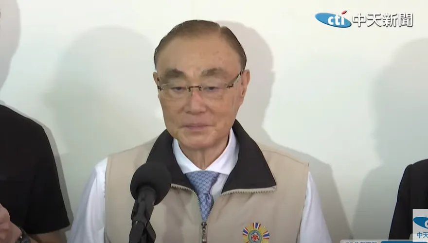 影/馮世寬怒了！記者問志願役退太多人是留不住？他抓狂反嗆這句
