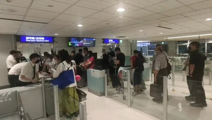 快訊/紐西蘭航空降桃機驚見「駕駛艙玻璃受損」！緊急安排旅客轉機