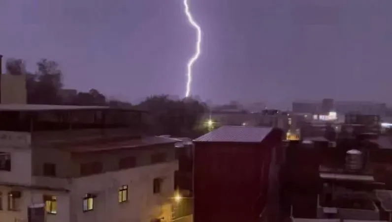 女子洗碗突遭閃電擊中胸口！　奇蹟存活意外獲得「感知暴風雨」能力