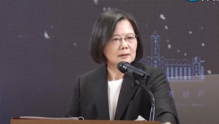 影/賴清德怎麼吸年輕票？蔡英文：他有很多特質「那…呃…他是…呃…我覺得他有很多特質」