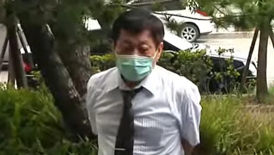 影/5億高中生陳屍僅10分鐘「草地光禿禿」！高大成嗅聞曝：生前恐遭下藥