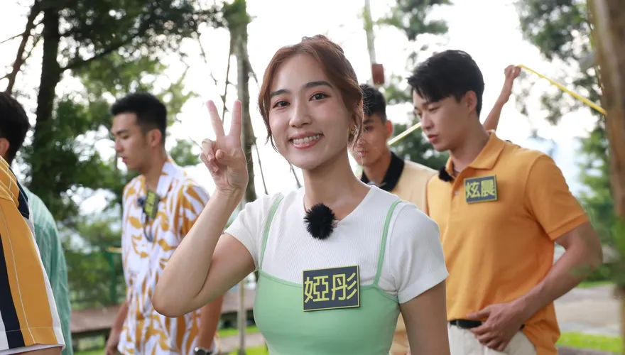 為300萬背叛女隊友！「澳門辣模」來台竟變疑神疑鬼…直呼：無法相信其他人