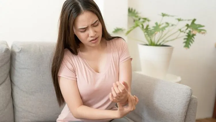 42歲女以為肌腱炎其實是「這疾病」！不腫、不痛不等於沒病
