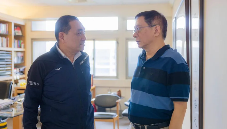 「侯管配」呼之欲出？ 管中閔凌晨表態了