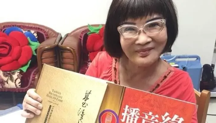 姊弟疑為財產鬧翻！「廣播天后」陳麗秋女兒控「有人急著分產」…淚訴：母屍骨未寒