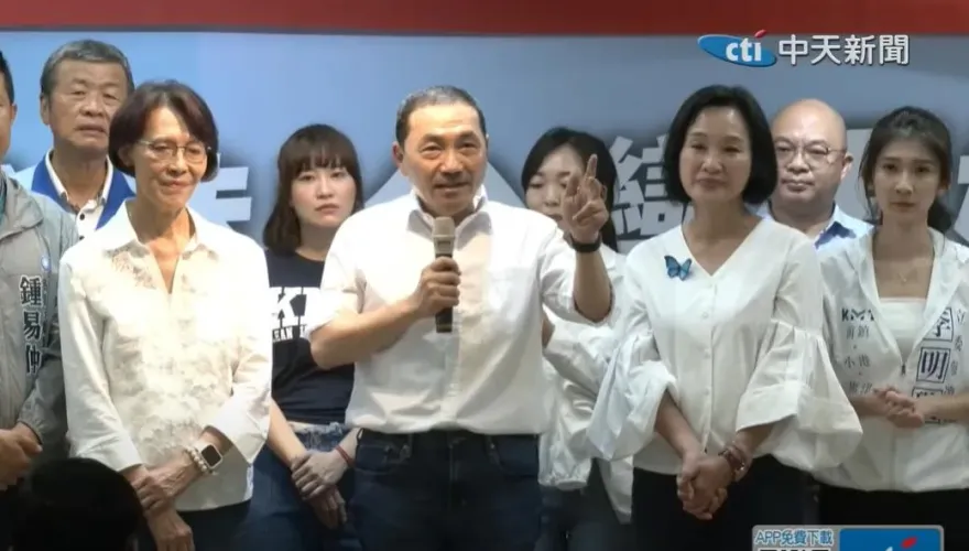 侯友宜高雄見面會全場喊「當選」　南部囝仔「請大家支持」一生信念顧台灣