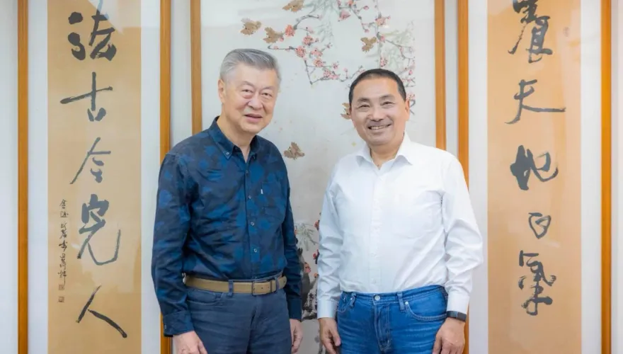 「下一任總統非常難做」！侯友宜向陳冲請益：願全力扛起千斤重擔