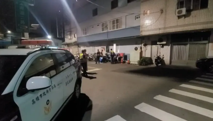 影/和女房東續攤「前男友上門撞見」！小鮮肉火爆持槍威嚇　耍帥敲破玻璃結果糗了