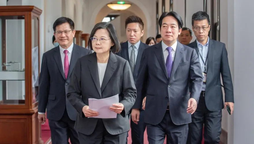 核電轉彎、公投沒收、廢死半套…她脫口：民進黨「4大神主牌」全丟了！