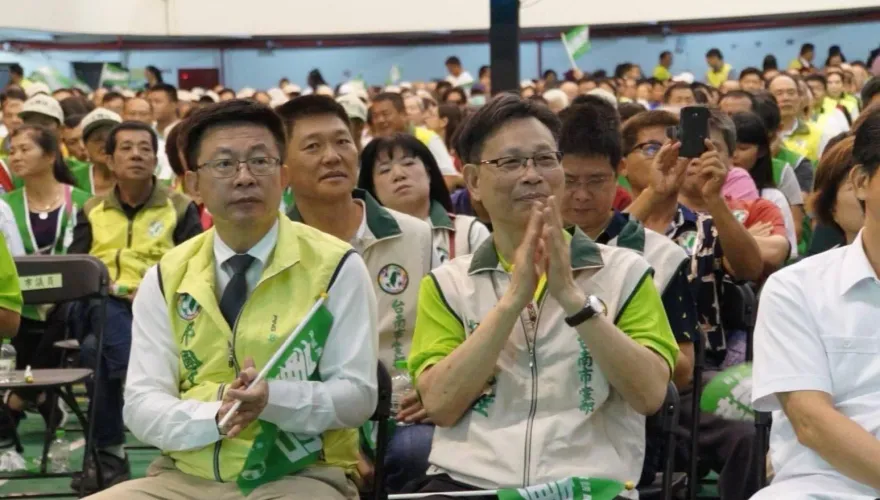 PO郭國文、郭再欽同框照再嗆「黑金府城」！徐巧芯曝台南「真實聲音」太心酸