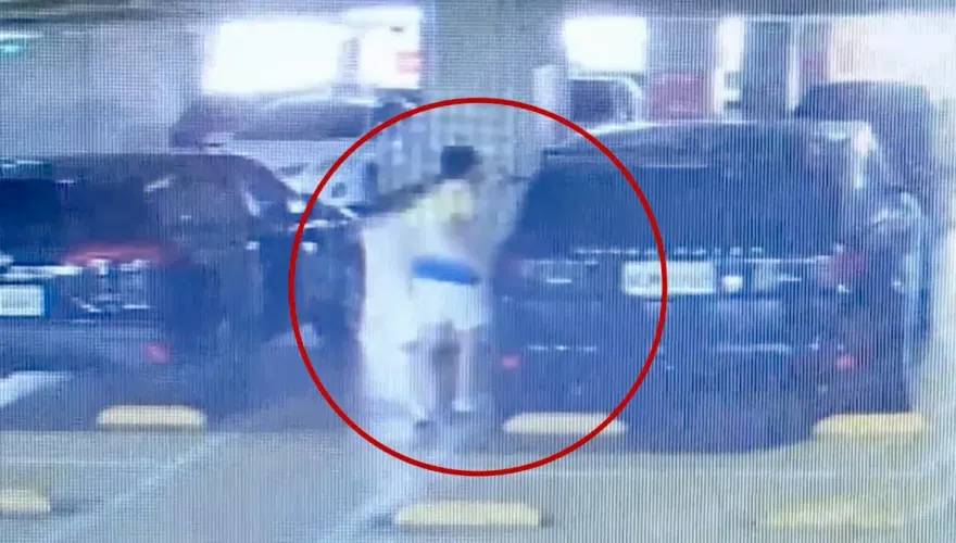 影/打臉片！賣場內刮車瞎掰撿悠遊卡　監視器還原真相他遭判拘役59日