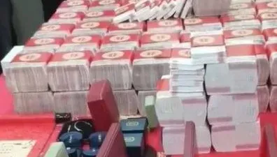 超狂新郎豪砸4300萬聘金！開運鈔車到銀行　嗨喊：當地很常見~