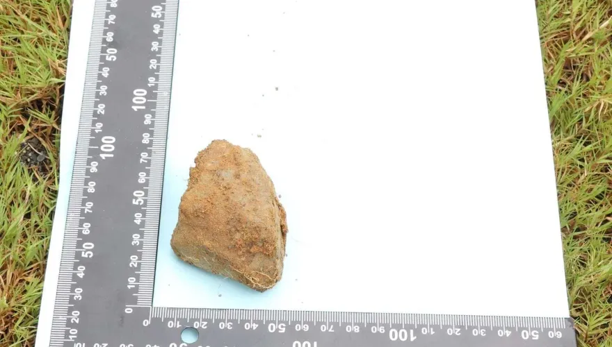 新竹棒球場挖到碎石塊　市府工務處：不符契約規範