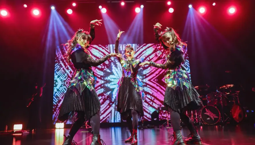 狐狸神降臨台北！BABYMETAL睽違3年再來台　吸千人教徒朝聖