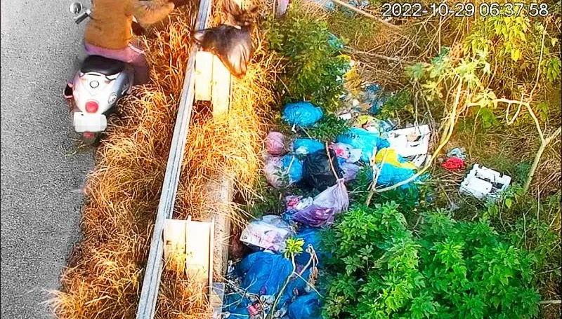 影/不良車主出動10輛機車　亂丟垃圾52次！全遭「天眼」拍個正著這下慘了