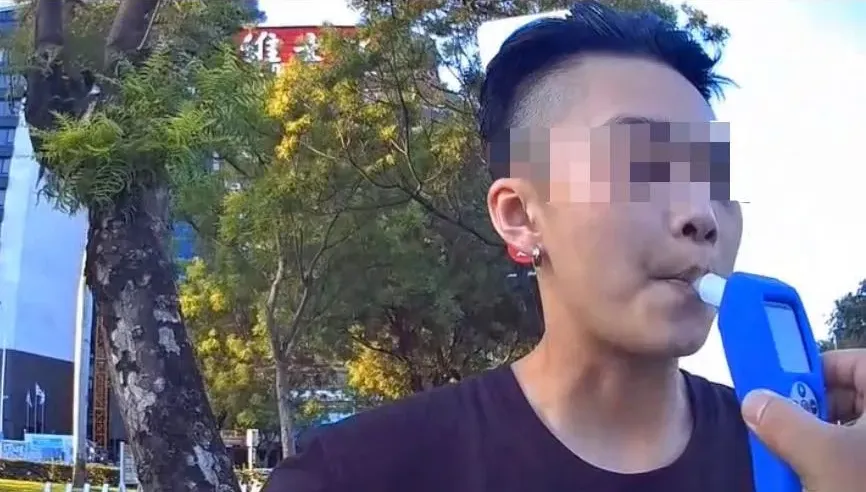 影/酒駕雙載「心虛互換」遭識破！閨蜜酒測值0接6千元罰單