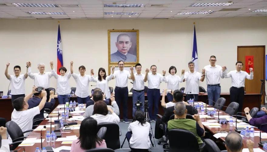 國民黨通過5立委提名！高市6選區整合成功　陳美雅出線對戰趙天麟