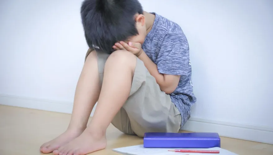 你經常自言自語嗎？專家示警：恐是「5疾病」前兆