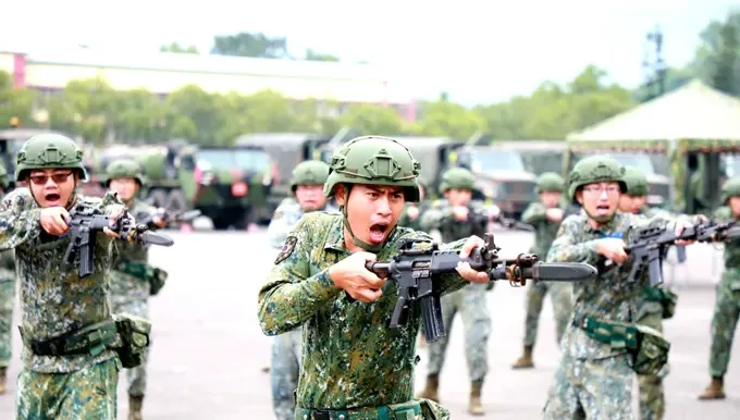 4憲兵特勤隊員離營喝酒被抓包！　1士兵竟因痔瘡發作獲不起訴