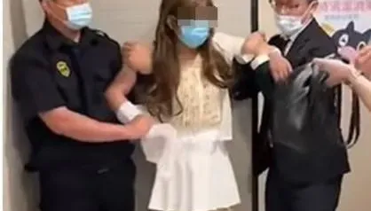 新竹噁男扮女裝　「穿短裙、絲襪」闖女廁偷拍！她嚇傻報警下場曝